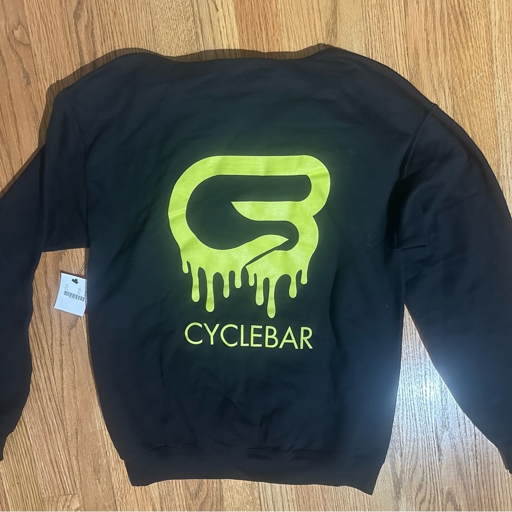 NWT Cyclebar Hooded Sweatshirt Logo Drip, Black and Yellow, Size Small